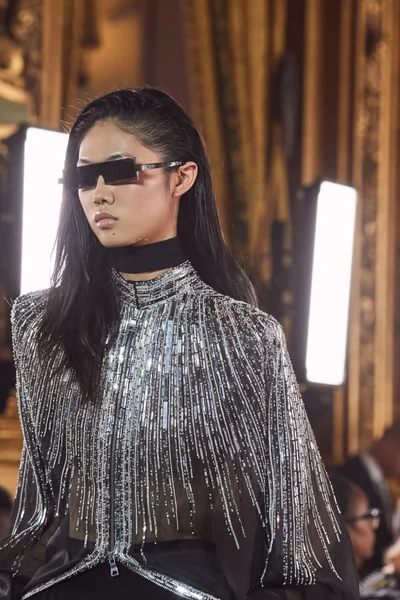 Look 250